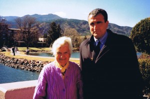 Viola Frymann y José A. Soler. Colorado Springs. Marzo 2004_