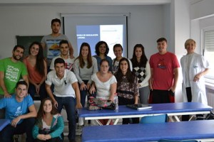 El pasado fin de semana hubo un nuevo seminario de nuestro master. Aquí podemos ver a los alumnos de 1º con la profesora Elena Beltrán.
